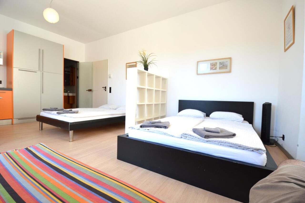 Guesthouse University By Lr - Self Check In Lugano Bagian luar foto