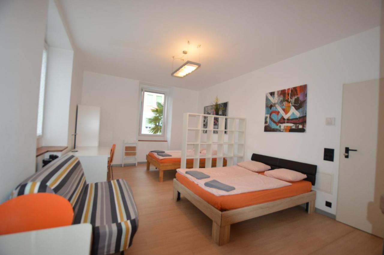 Guesthouse University By Lr - Self Check In Lugano Bagian luar foto