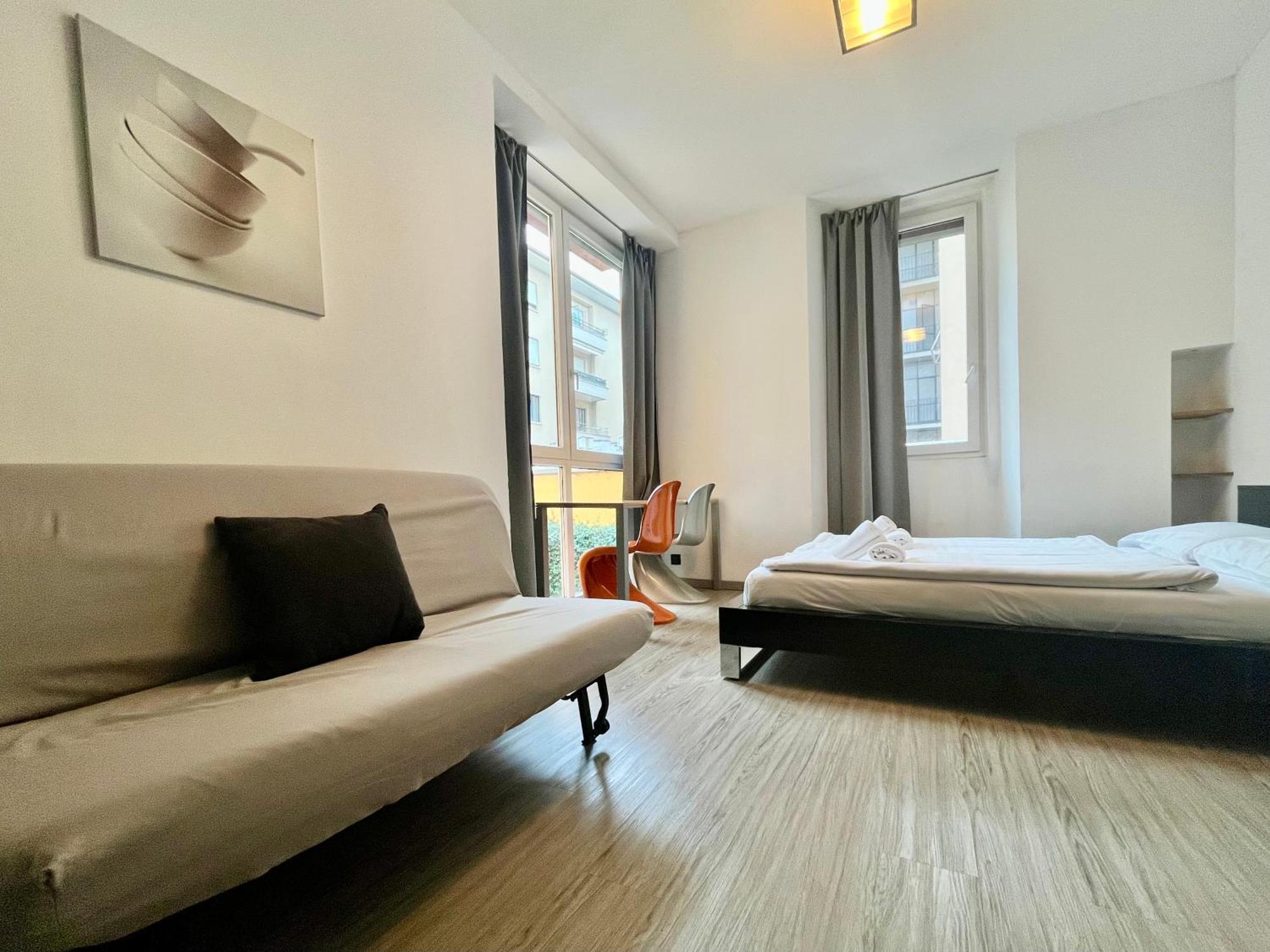 Guesthouse University By Lr - Self Check In Lugano Bagian luar foto