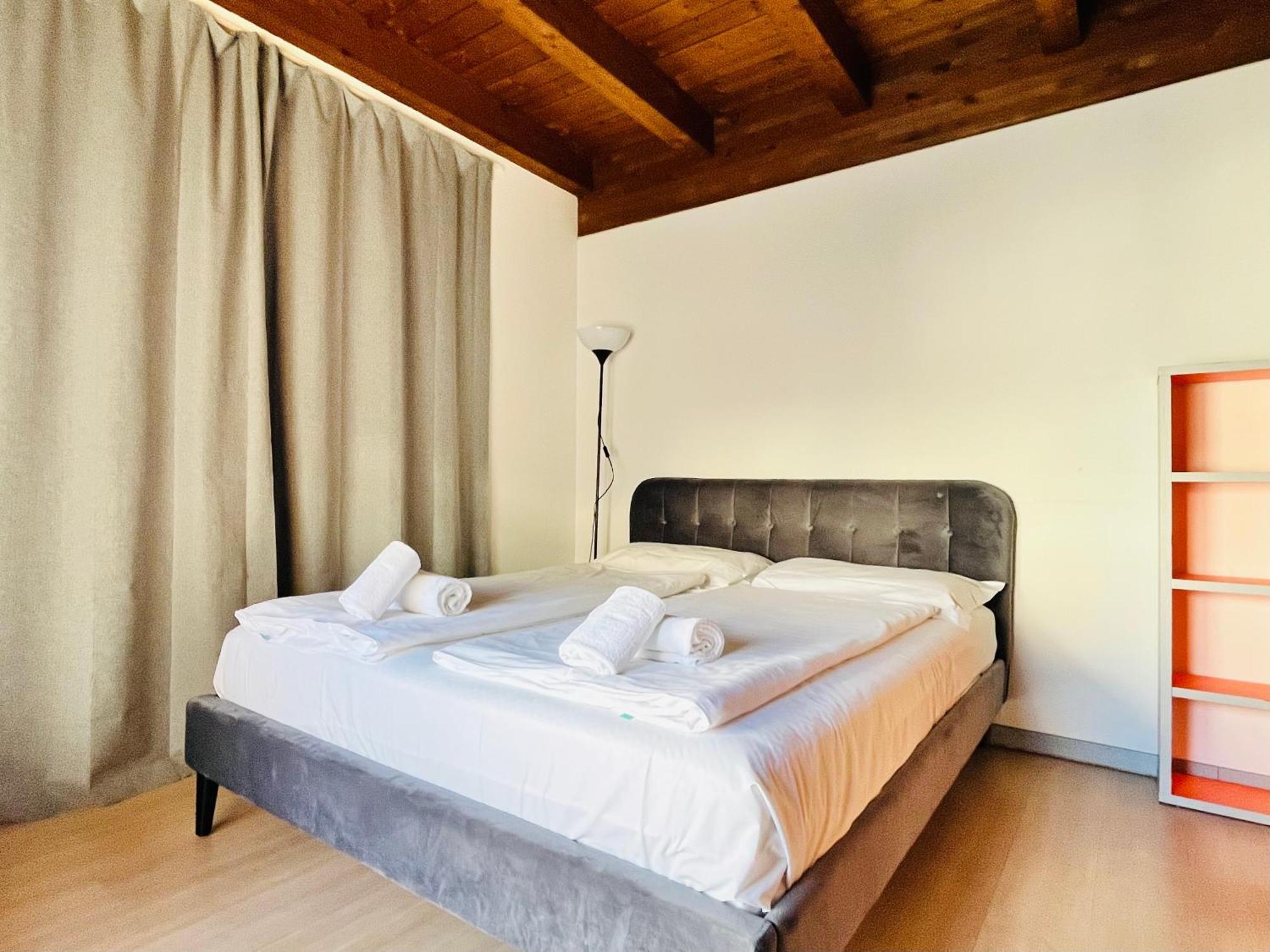Guesthouse University By Lr - Self Check In Lugano Bagian luar foto