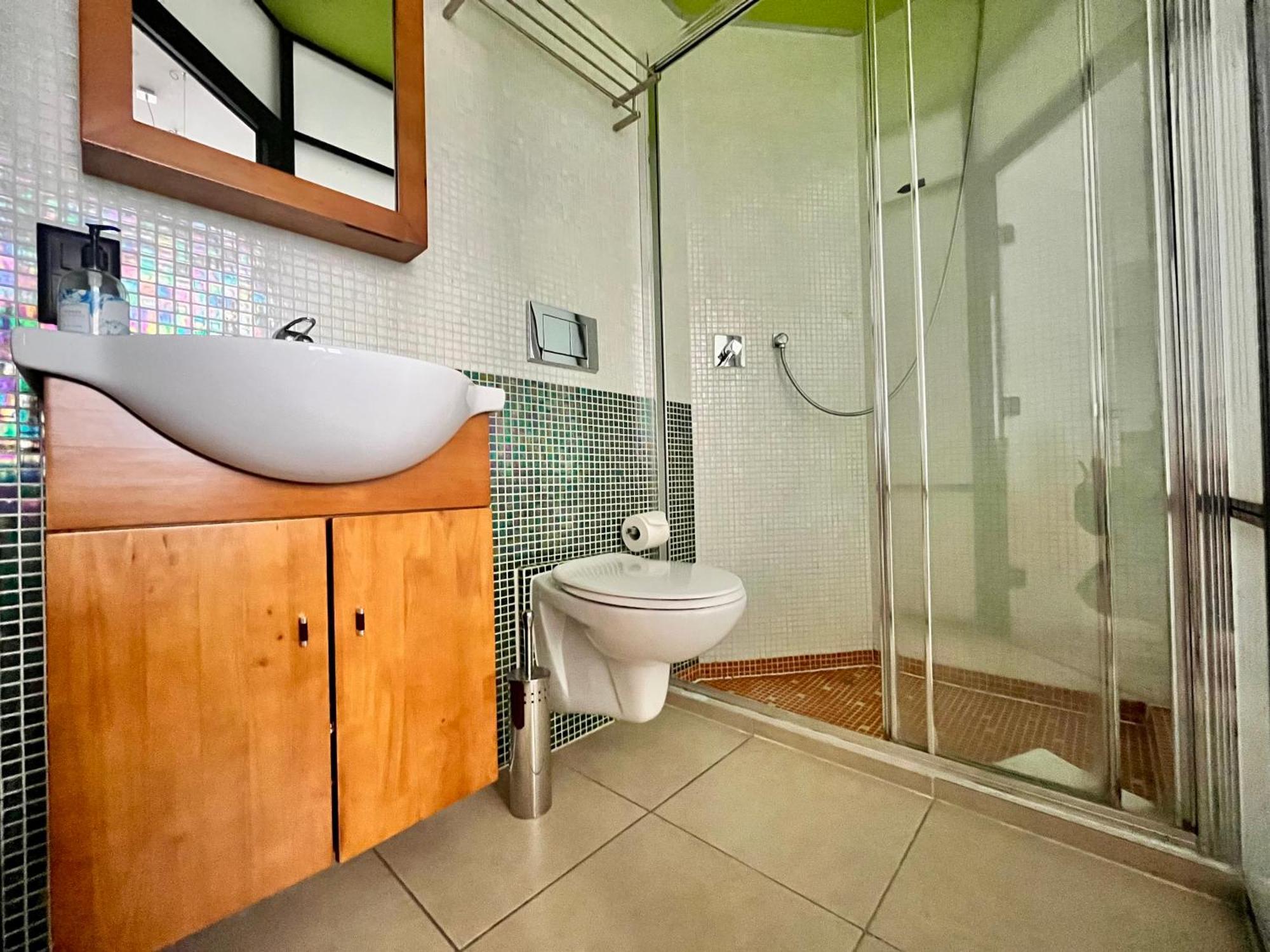 Guesthouse University By Lr - Self Check In Lugano Bagian luar foto