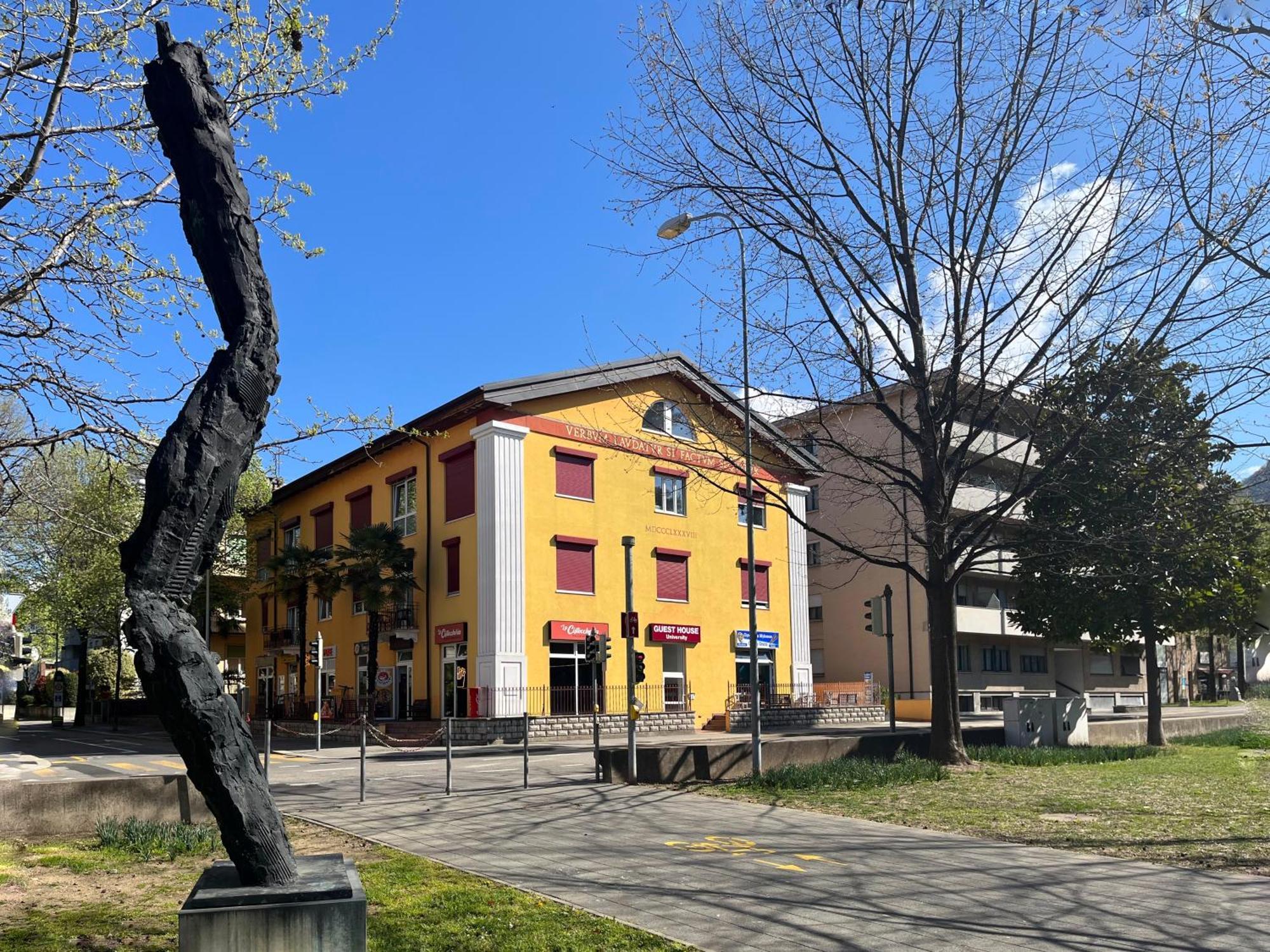 Guesthouse University By Lr - Self Check In Lugano Bagian luar foto