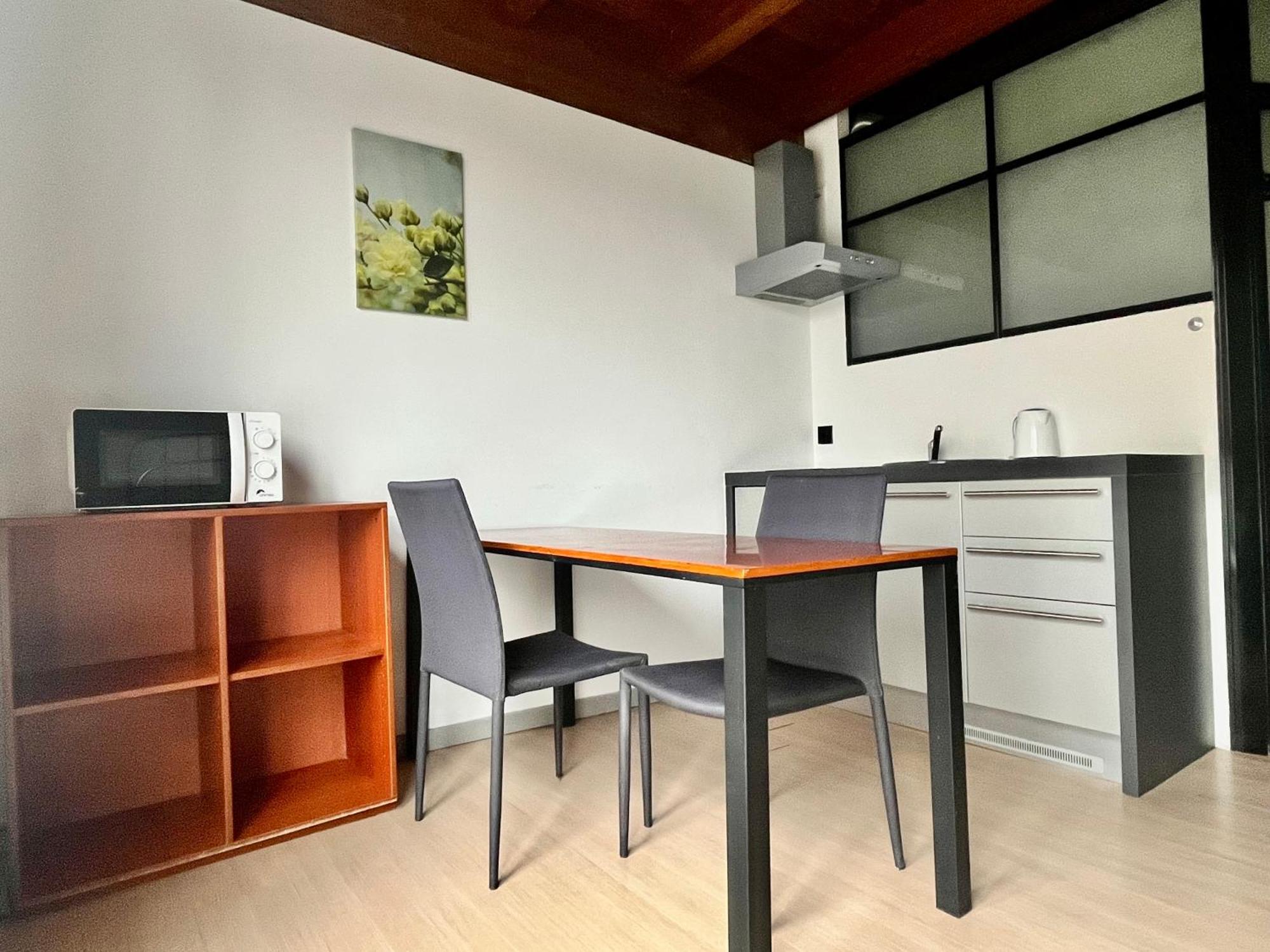 Guesthouse University By Lr - Self Check In Lugano Bagian luar foto
